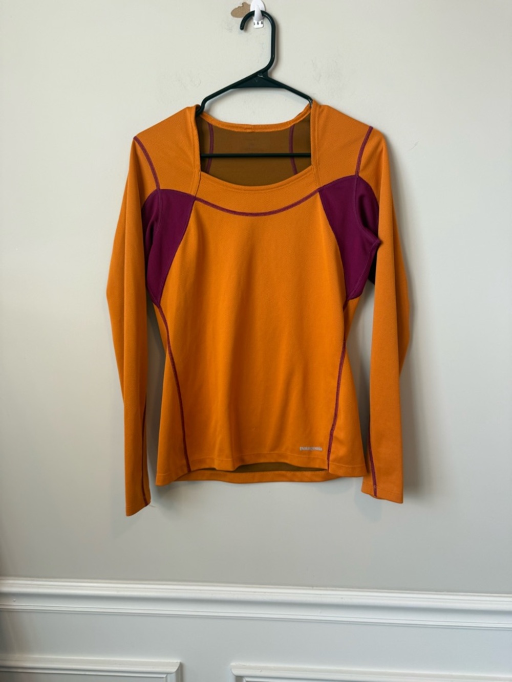 Patagonia Orange Long-Sleeve Performance Top square neck size small women’s